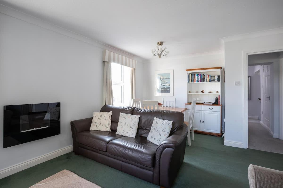 Fabulous High Street Townhouse With Stunning Views & Parking At 'Eagles Nest' Vila Falmouth Exterior foto