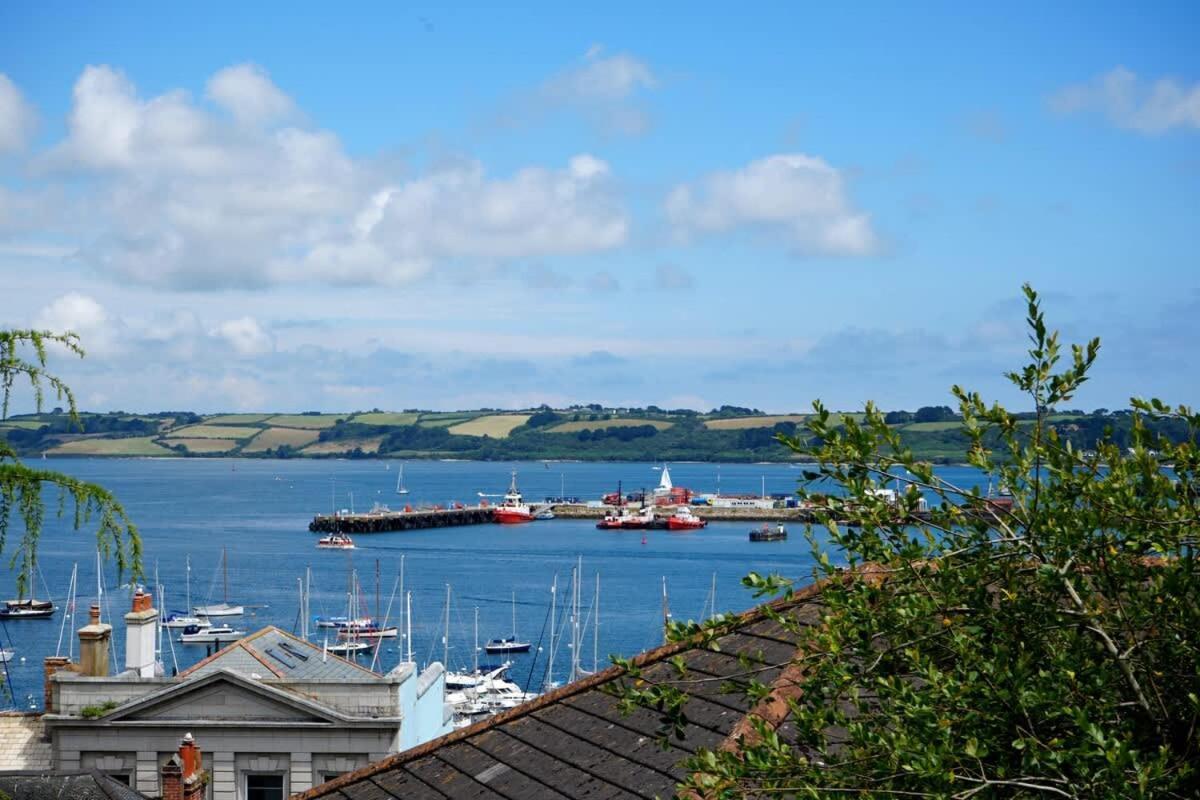 Fabulous High Street Townhouse With Stunning Views & Parking At 'Eagles Nest' Vila Falmouth Exterior foto