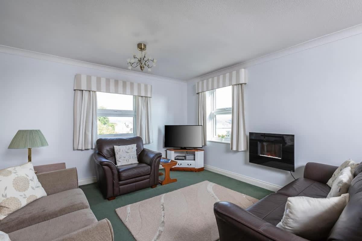 Fabulous High Street Townhouse With Stunning Views & Parking At 'Eagles Nest' Vila Falmouth Exterior foto